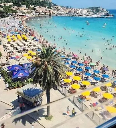 Happy - Mondello Апартаменты